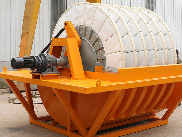 Rotary filtè vakyòm disk